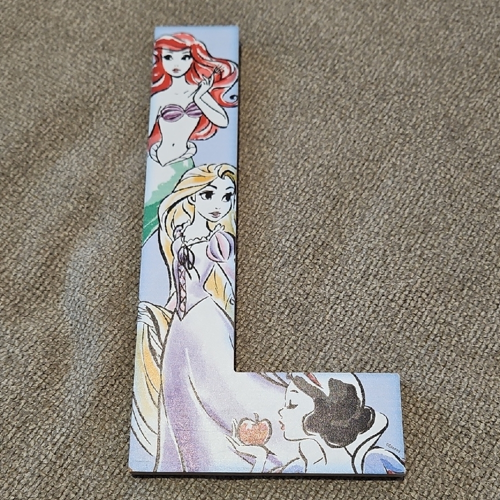 Disney Princess Decorative Letter L Wall Decor